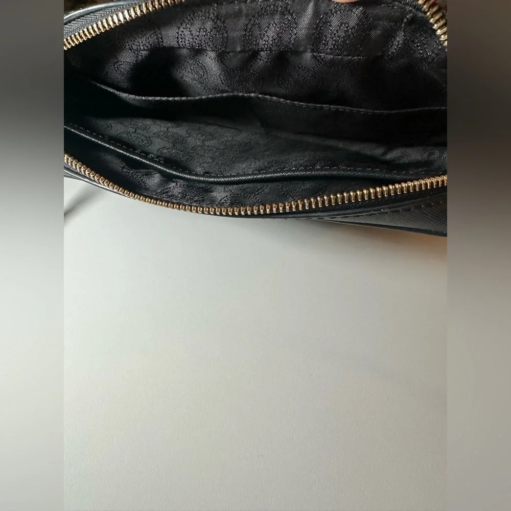Michael Kors •	brand michael